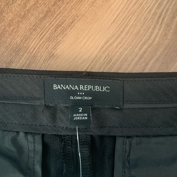 Banana Republic | Sloan Crop | Size 2 - Picture 2 of 3